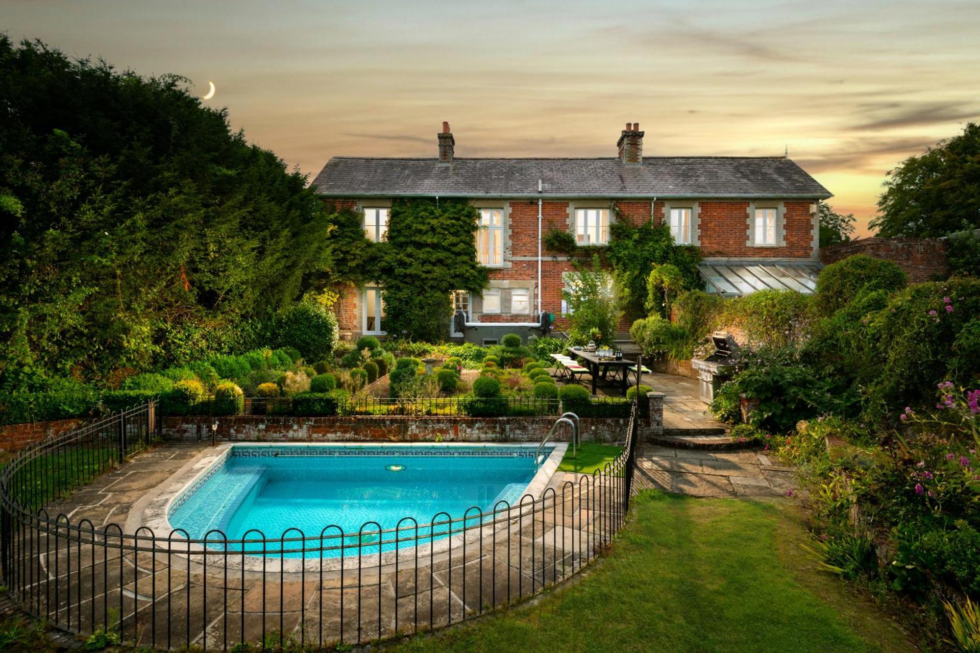 블랜퍼드포럼 Downwood Vineyard Manor In Idyllic Countryside 빌라 외부 사진