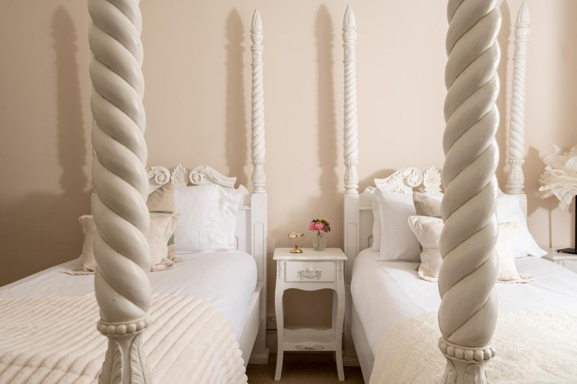 블랜퍼드포럼 Downwood Vineyard Manor In Idyllic Countryside 빌라 외부 사진